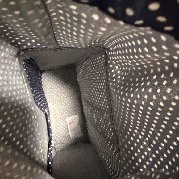 Elegant Tan and Navy Woven Tote Bag - Picture 6 of 7